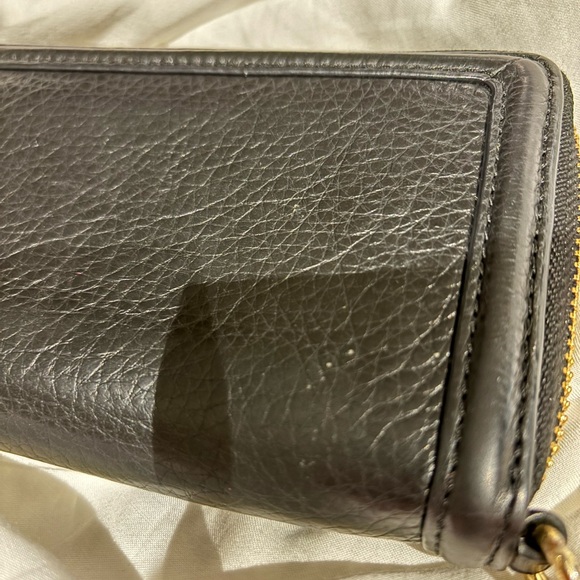 ✨Tory Burch Amanda Wristlet - Picture 8 of 8